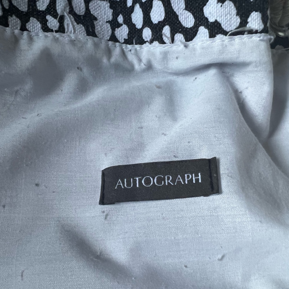 Autograph brand beach bag. Black and white with rope handles. Used. - Picture 5 of 10